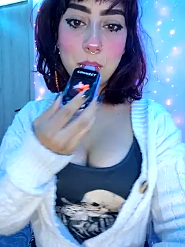 Sarah Lark- online show from April 22, 11:22 pm