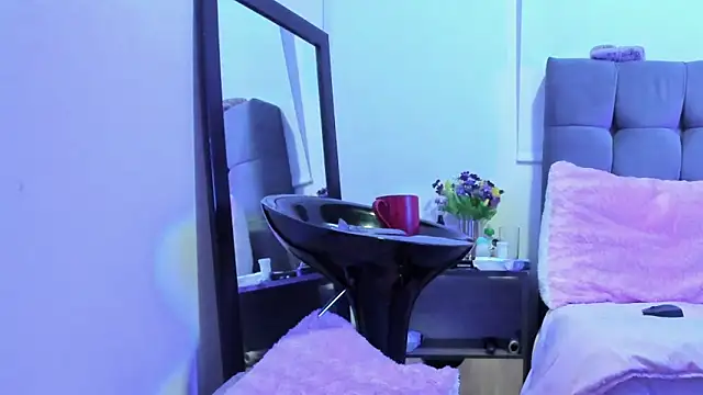 hazz smith online show from November 25, 8:47 am