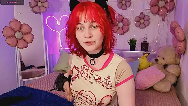 Awawrin online show from April 7, 8:32 pm