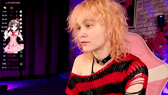 Awawrin online show from December 5, 8:50 pm