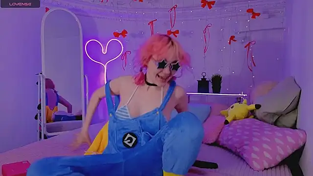 Awawrin online show from March 10, 8:24 pm