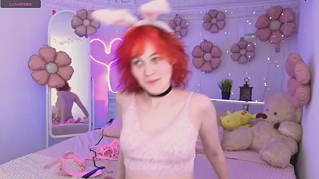 Awawrin online show from April 3, 8:37 pm