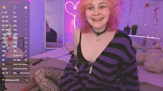Awawrin online show from March 22, 8:43 pm