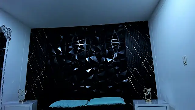 lilithDraven  online show from March 18, 3:53 am