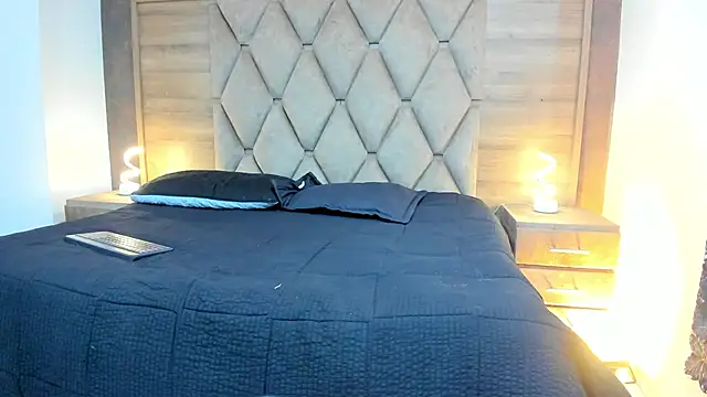 lilithDraven  online show from March 23, 4:01 am