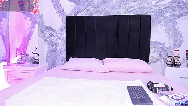 lilithDraven  online show from December 23, 5:07 am