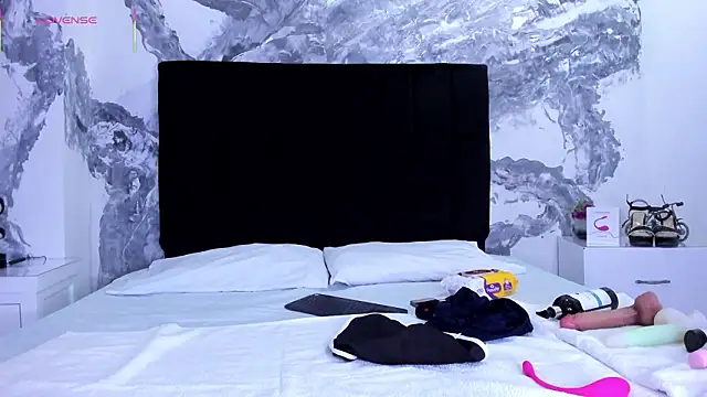 lilithDraven  online show from March 5, 4:09 am