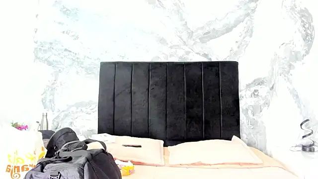 lilithDraven  online show from March 11, 4:17 am