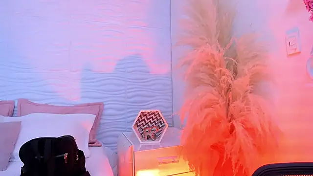 lilithDraven  online show from March 22, 4:05 am