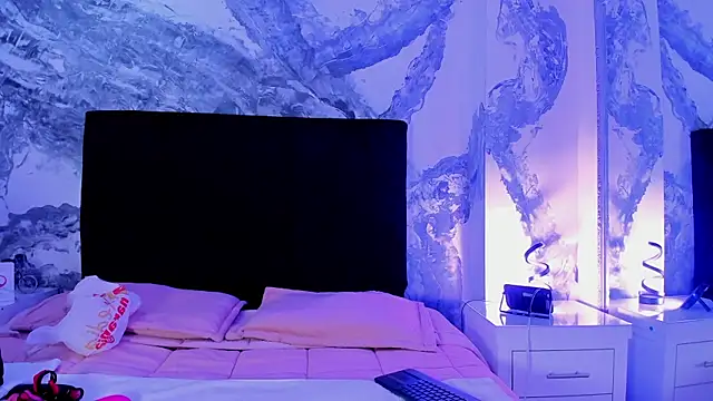 lilithDraven  online show from March 3, 4:19 am