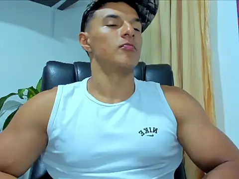 Snapshot of derry_adams chatting on November 18, 3:43 am derry adams online show from November 18, 3:43 am