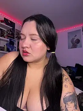 Snapshot of Just_danna chatting on June 14, 5:41 am Just danna online show from June 14, 5:41 am