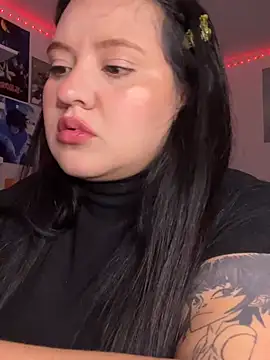 Snapshot of Just_danna chatting on June 15, 5:18 am Just danna online show from June 15, 5:18 am