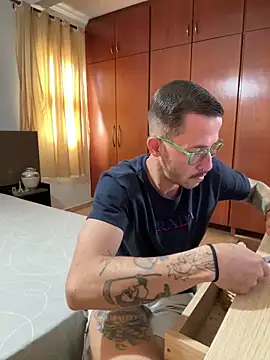Lucasjandre online show from April 12, 11:35 am