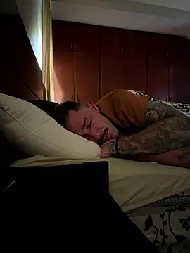 Lucasjandre online show from January 8, 9:48 am