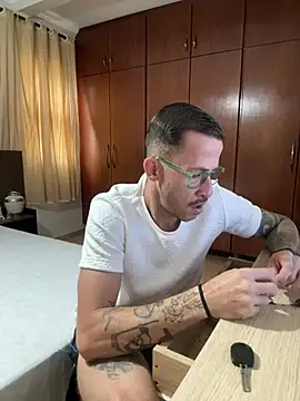 Lucasjandre online show from April 4, 11:17 am