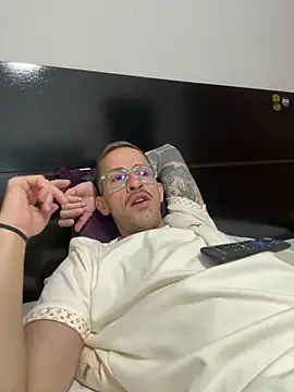 Lucasjandre online show from April 4, 11:22 pm