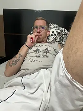 Lucasjandre online show from April 9, 12:34 am