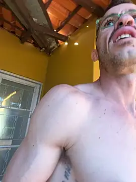 Lucasjandre online show from April 19, 10:27 am