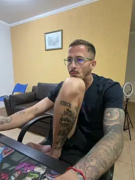 Lucasjandre online show from June 13, 11:56 pm