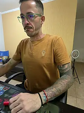 Lucasjandre online show from July 17, 9:23 pm