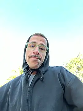 Lucasjandre online show from May 9, 10:18 am
