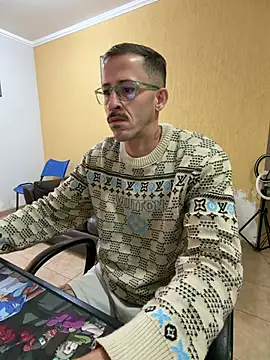 Lucasjandre online show from June 3, 11:55 am