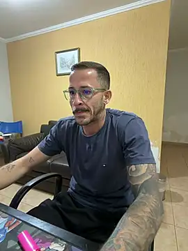 Lucasjandre online show from August 3, 9:31 pm