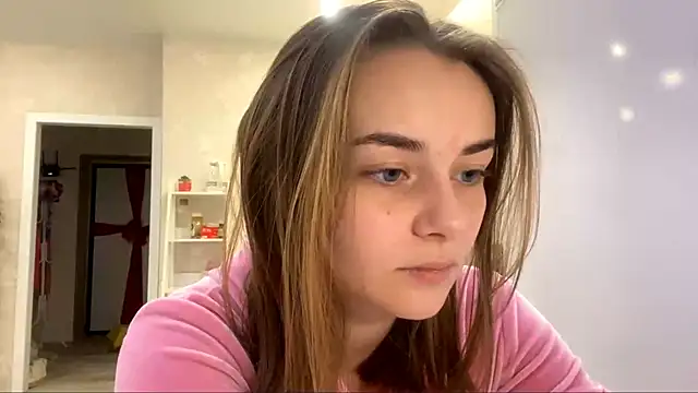 GeralynChiszar online show from December 16, 6:39 am