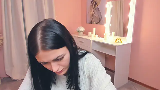 Snapshot of ShanelLevoy chatting on November 12, 1:59 pm ShanelLevoy online show from November 12, 1:59 pm