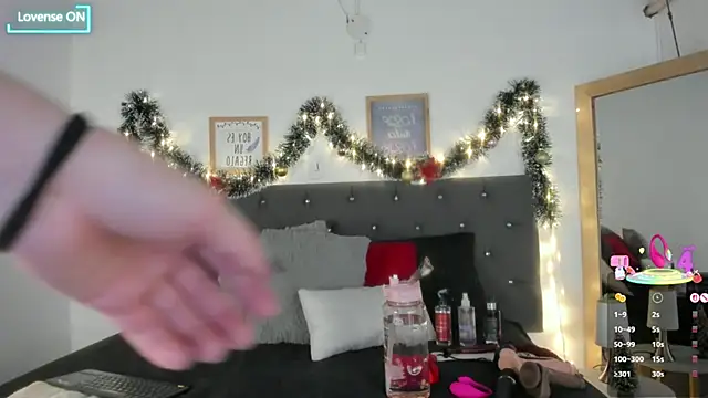 Sara puertaa  online show from December 2, 6:20 pm