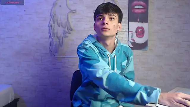 axel milo kairo and noa online show from February 16, 2:37 pm