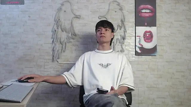 axel milo kairo and noa online show from February 7, 5:54 pm