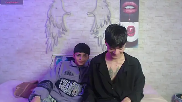 axel milo kairo and noa online show from December 19, 3:36 pm