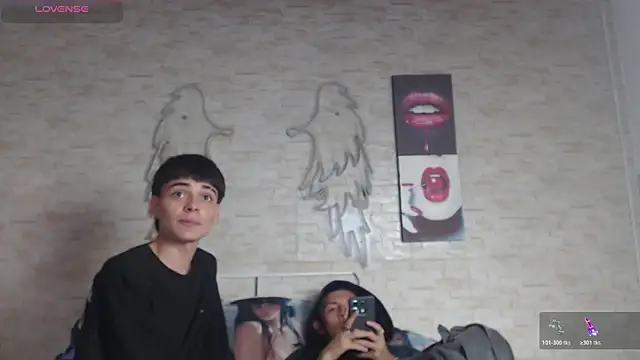 axel milo kairo and noa online show from November 28, 9:26 pm