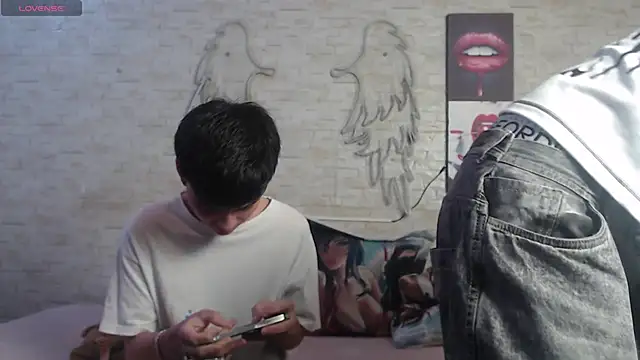 axel milo kairo and noa online show from January 10, 7:42 pm