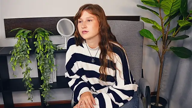 YeeVella online show from November 11, 6:19 am