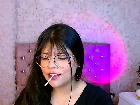 chloe parkeer online show from November 10, 8:58 pm