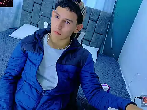 FelipeGonzalezz online show from January 7, 12:21 pm