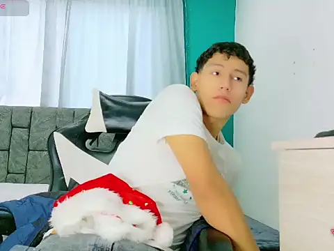 FelipeGonzalezz online show from December 18, 12:31 pm