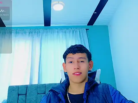 FelipeGonzalezz online show from December 22, 1:11 pm