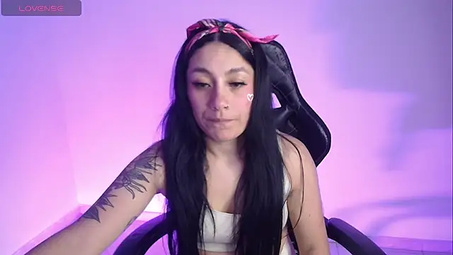 Millie bobby online show from November 14, 1:48 pm