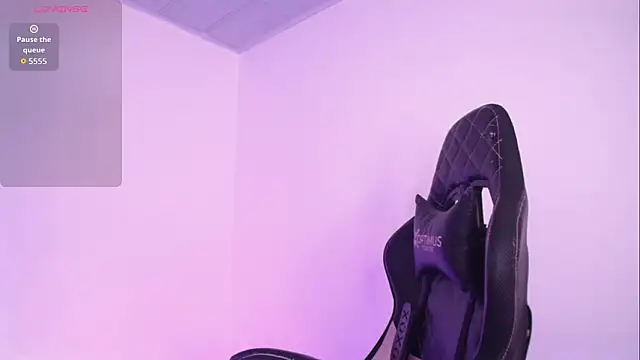 Millie bobby online show from March 28, 3:24 pm