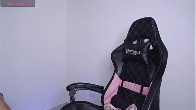 Millie bobby online show from January 17, 4:43 pm