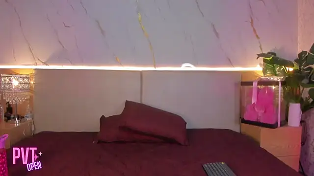 april grey11 online show from February 4, 8:04 pm