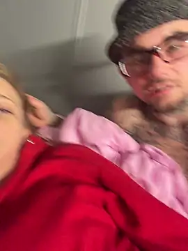 Snapshot of sexxxilexxxi44 chatting on February 28, 7:19 am sexxxilexxxi44 online show from February 28, 7:19 am