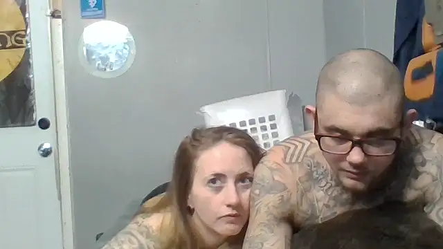 Snapshot of sexxxilexxxi44 chatting on February 14, 10:26 am sexxxilexxxi44 online show from February 14, 10:26 am