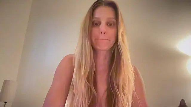 Snapshot of prettylittlekittycat chatting on June 15, 5:07 am prettylittlekittycat online show from June 15, 5:07 am