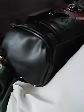 Snapshot of Samantha_curvy1 chatting on November 25, 7:36 pm Samantha curvy1 online show from November 25, 7:36 pm