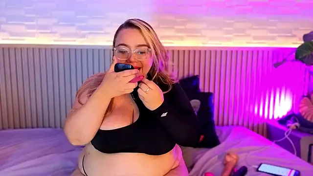 Amber bunnyx01 online show from January 8, 3:01 am